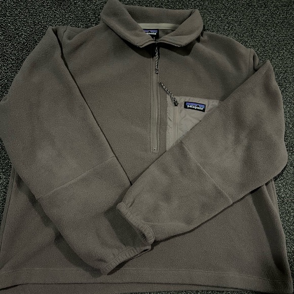Patagonia half zip pullover - Picture 2 of 9